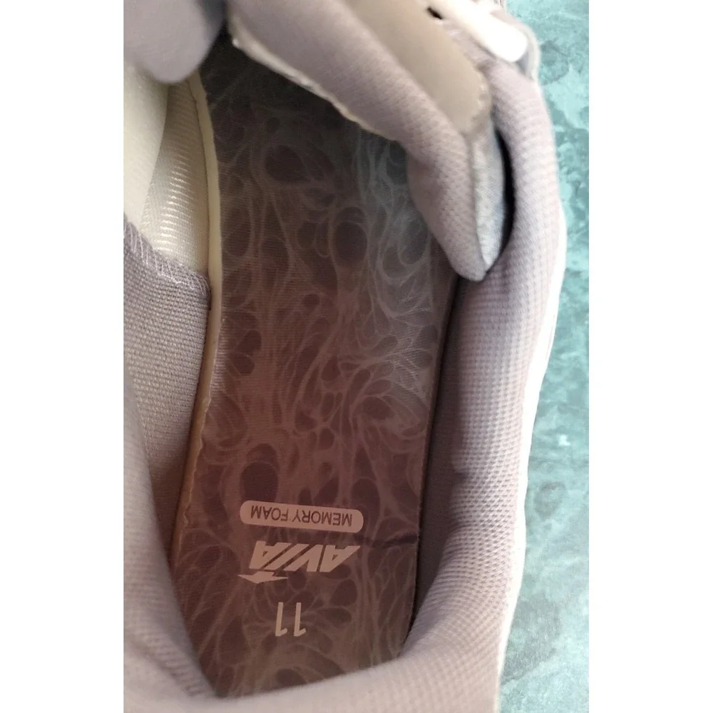 Avia Womens Gray  White  Lace-Up Memory Foam Low-Top Athletic Sneakers sz. 11 43